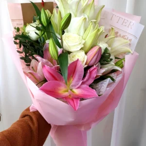 Elegant Lily Rose Bouquet