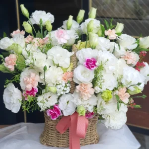 Pure Grace Elegant Lisianthus